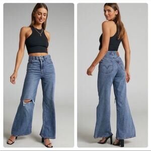 Levi’s high loose flare jeans premium line 30 NWT